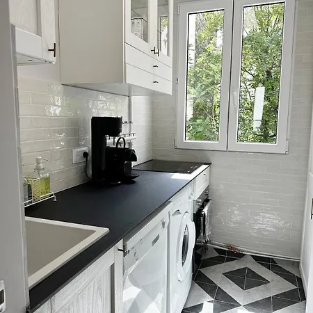 Amazing Two Bedroom In The Heart Of Lejlighed